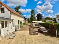 L'Orée des Rêves et des Mets Các khách sạn ở Vibraye