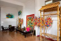 Moc Truly Hue Homestay Các khách sạn gần Cho Thuê Cổ Phục Áo Dài Huế Dolly’s - 38 Nguyễn Trãi