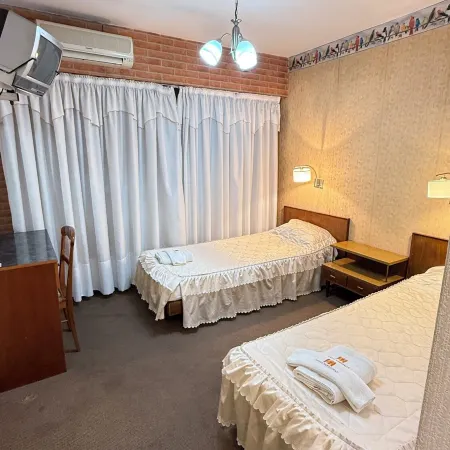 Diplomat Hotel Отели рядом с достопримечательностью «Здание Кавана»