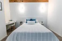 FREE PARKING NY Style Condo in Exchange District 위니펙 호텔