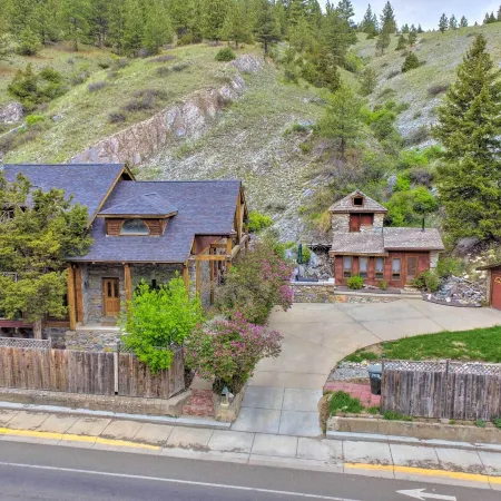 Historic Helena Retreat - Near Dtwn and Mt Helena!