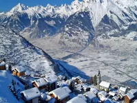 Apartment with front balcony Hotels in Nendaz