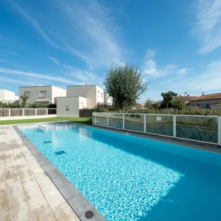 Seaside Stay for Two Guests