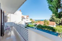 Apartment Mia-Three Bedroom Apartment with Sea View Terrace - Homestays