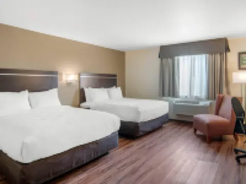 Econo Lodge Inn & Suites Hotels in Springfield