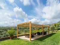 Farmhouse in Vinci with Pool and Tuscan Views