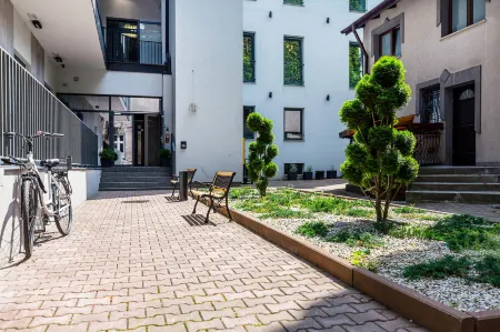 Aparthotel Cracovia Residence Отели рядом с достопримечательностью «Горно-металлургическая академия им. Станислава Сташица в Кракове»