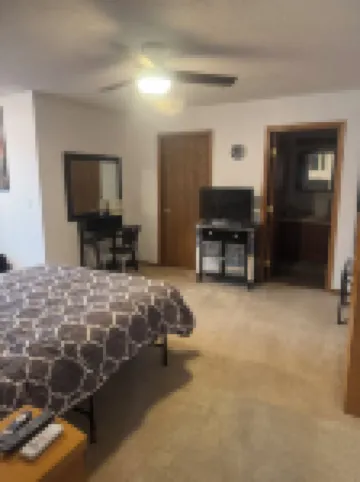 Spacious 1 BR Apartment located above a Salon.