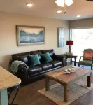 Alluring Lakefront Retreat! Check out Reviews & see why our guests always return