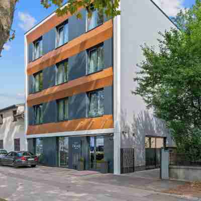 INova Hotel Exterior