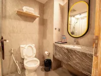 Koa D Surfer Hotel Hotels near Berawa