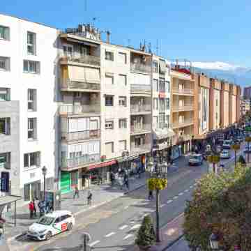 Luxury apartment in city center. Puerta Real II Others