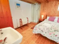 Mount Douglas Farm Cottages