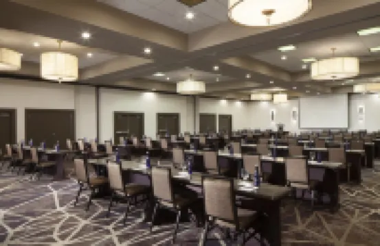 Embassy Suites by Hilton Philadelphia Airport