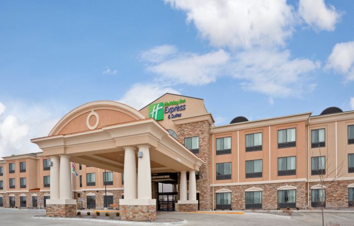 Holiday Inn Express & Suites HAYS by IHG
