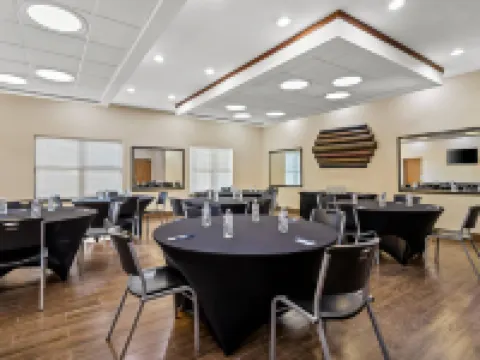 Comfort Suites Hotels in Roswell