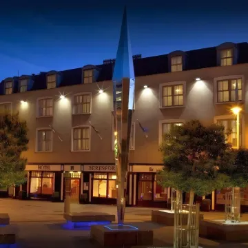 Beresford Hotel Отели рядом с достопримечательностью «Железнодорожный вокзал Коннолли»