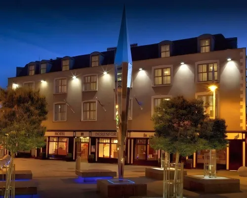 Beresford Hotel Các khách sạn gần Cao đẳng Trinity