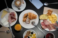 ibis Styles Santander - breakfast
