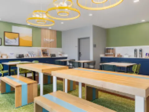 Spark by Hilton Indianapolis Northeast Fishers Hotels in Fishers