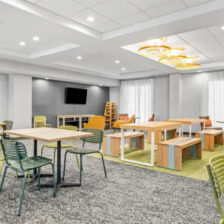 Spark by Hilton Mechanicsburg