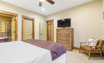 Taneycomo Retreat - Lakefront Condo