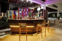 Grand Palladium Palace Resort Spa & Casino - All Inclusive - bar