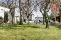 Best Western Heronston Hotel  Spa Hotels near Playground