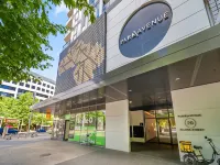 Stylish 2-Bed Apartment in Canberra CBD
