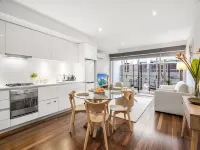 “MILA” Trendy Prahran 1-Bed Apartment with Balcony