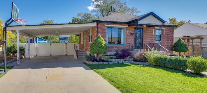 Great Outdoor Space! Family Home in SLC Suburbs Hotels in Midvale