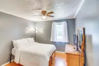 7 Mi to Barren River Lake: Quiet Getaway w/ Yard! - 3-Star