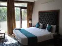Khanna Residency Hotels near Saket