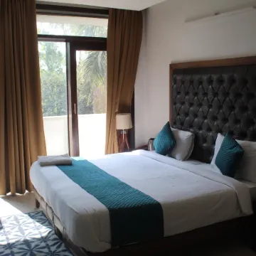 Khanna Residency Hotels near Saket