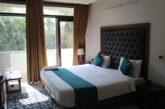 Khanna Residency Hotels near Zafar Mahal