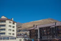 Rustic-Contemporary 3Br with Great Views! - No Cleaning Fee! by RedAwning Hotels in Crested Butte