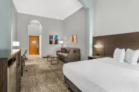 Best Western Plus New Caney Inn  Suites