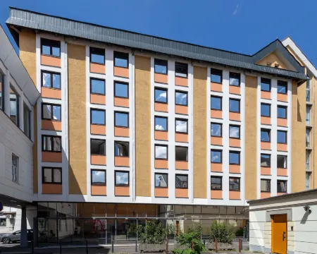 B&B Hotel Maribor Orel Hotels in Center