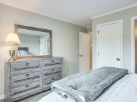 Modern Mccormick Townhome on Lake Thurmond! Hotels in McCormick County
