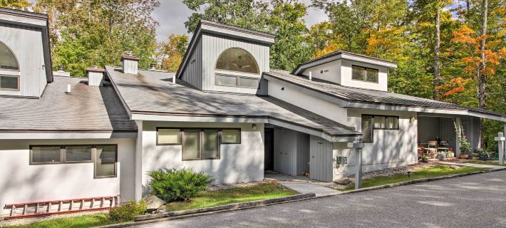 Killington Condo w/ Spa ~ 3 Miles to Ski Resort! Ξενοδοχεία στην πόλη Killington