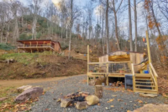 River cabin on 45 acres of private mountain land PET FRIENDLY