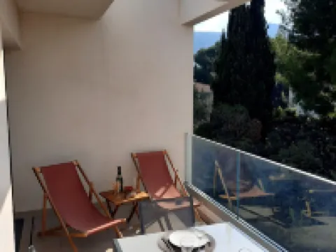 Hôtel Particulier Cassis - Hpc Suites Cassis Centre - Parking Securisé & Piscine Chauffée Hotels in Cassis