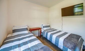 Moore Haven Getaway w/ Deck & Private Pool