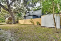 Walk to Restaurants: Home w/ Yard in Safety Harbor - Wifi