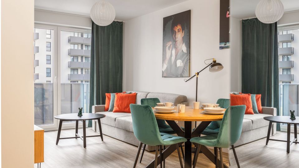 LILY APART the Big Screen Apartment