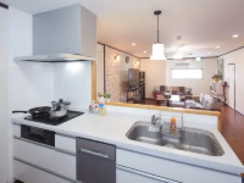 那覇空港25分/101㎡!3LDK/最大12名様まで/駐車場2台無料 浦添のホテル