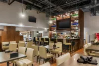 Clarion Hotel & Suites - bar