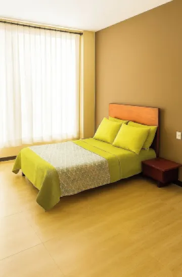 Beautiful 3-bedroom apartment in enjoyable Banos with Jacuzzi 酒店