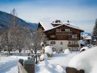 Sunstar Hotel Klosters Hotels near Pischabahn