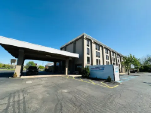 Townhouse Near Hall of Fame Canton I 77 Hotel di Plain Township